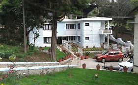 Hotels Seven Roads Grand Inn